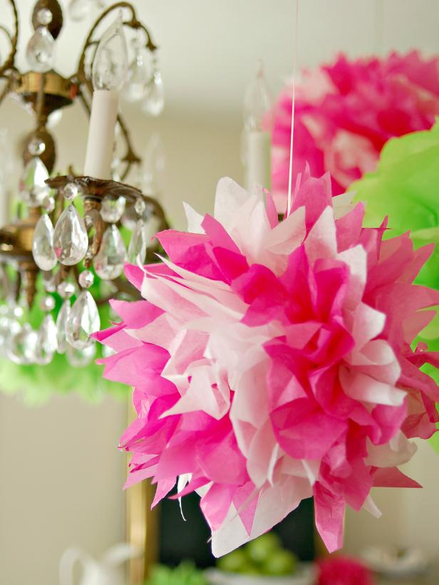 Tissue Paper Pom Poms DIY Ideas & Tutorials