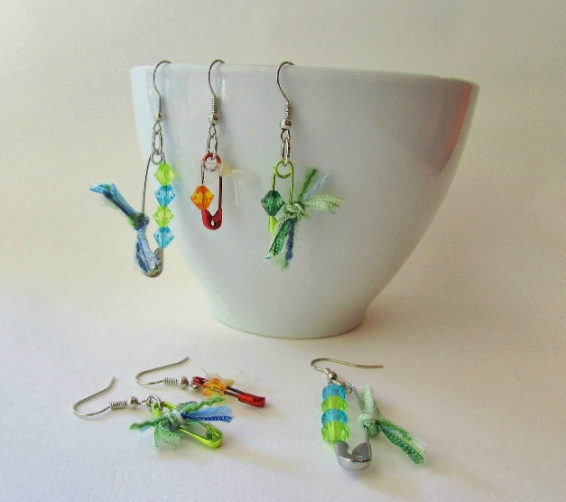 21 DIY Safety Pin Earrings Ideas & Tutorials