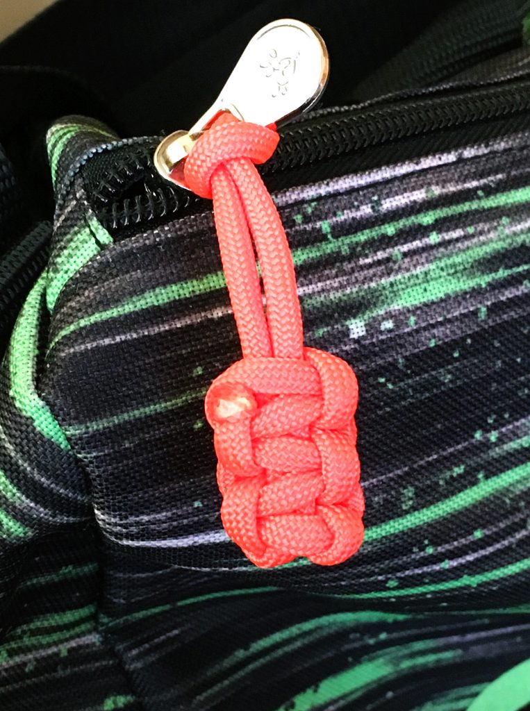 18 DIY Paracord Zipper Pull How Tos & Patterns