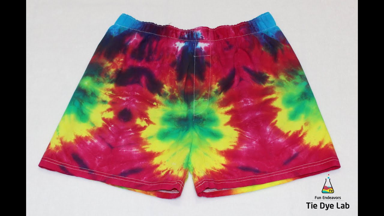 12 Ways To Tie Dye Shorts DIYs, Patterns, Tutorials