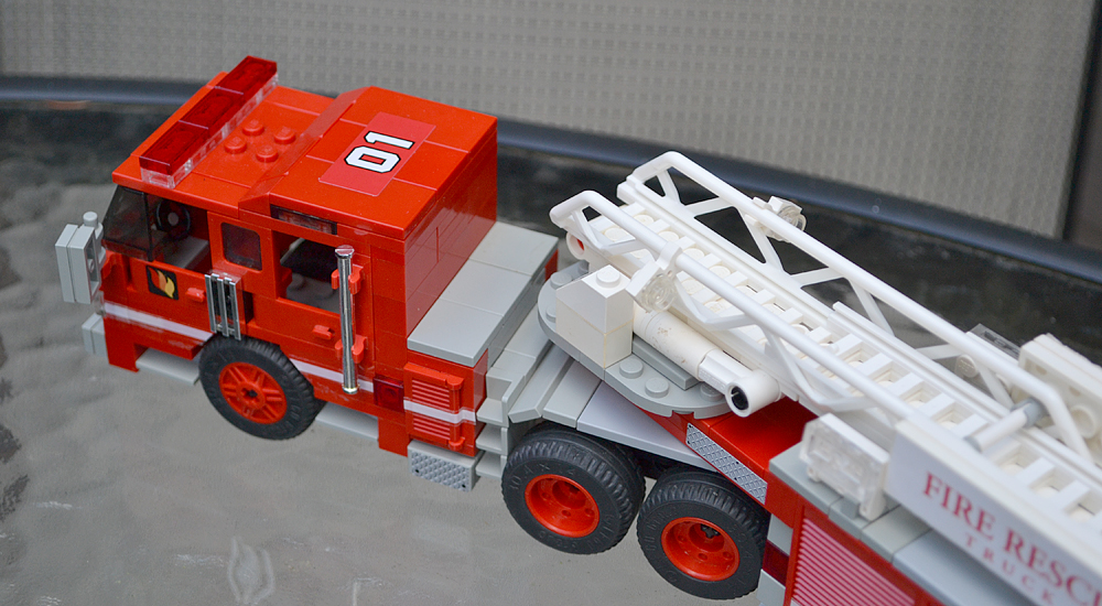 LEGO IDEAS Fire Truck Hook and Ladder