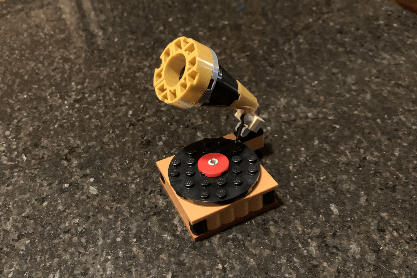 LEGO IDEAS Music to our ears! Record Player