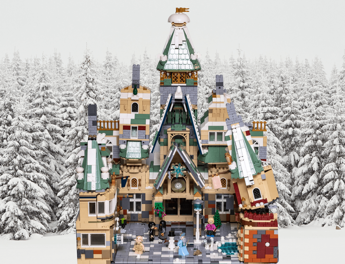 LEGO IDEAS Recreating a Magical Harry Potter™ Holiday