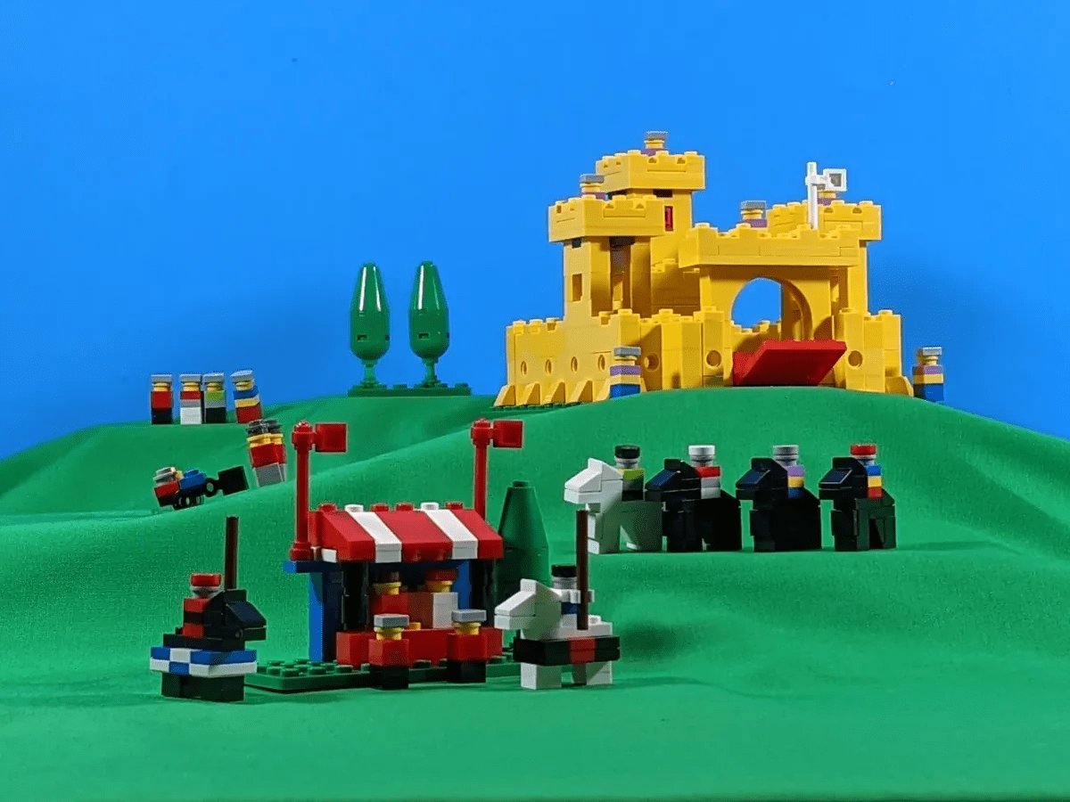 LEGO IDEAS 90th Anniversary MicroScale Celebrations! Classic Castle