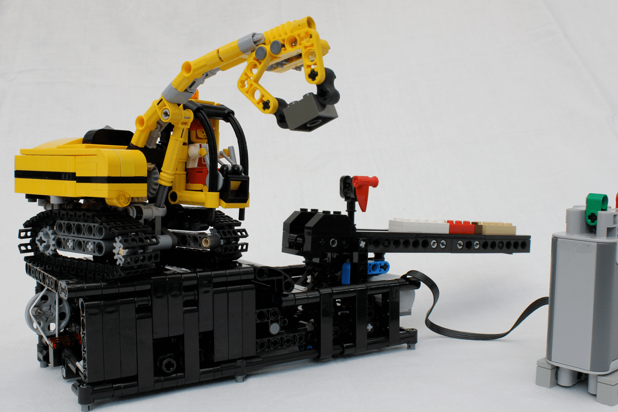 LEGO IDEAS BrickSorting Excavator