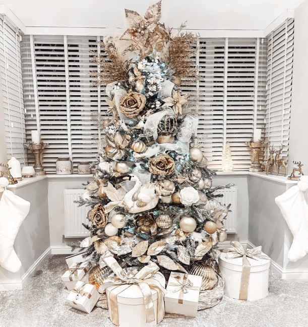 25 Stylish Ways To Decorate Christmas Trees Warm Tone Christmas