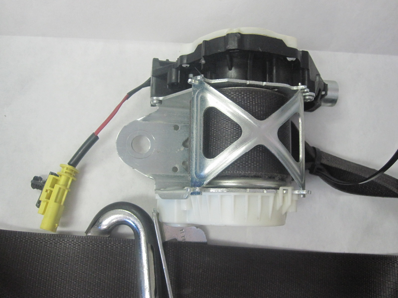 GM Seat Belt 3022 Car Parts and Accessories Can you identify?