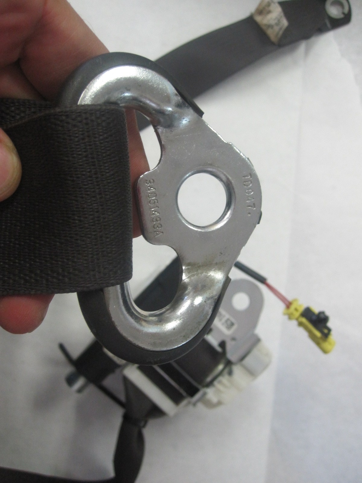 GM Seat Belt 3022 Car Parts and Accessories Can you identify?