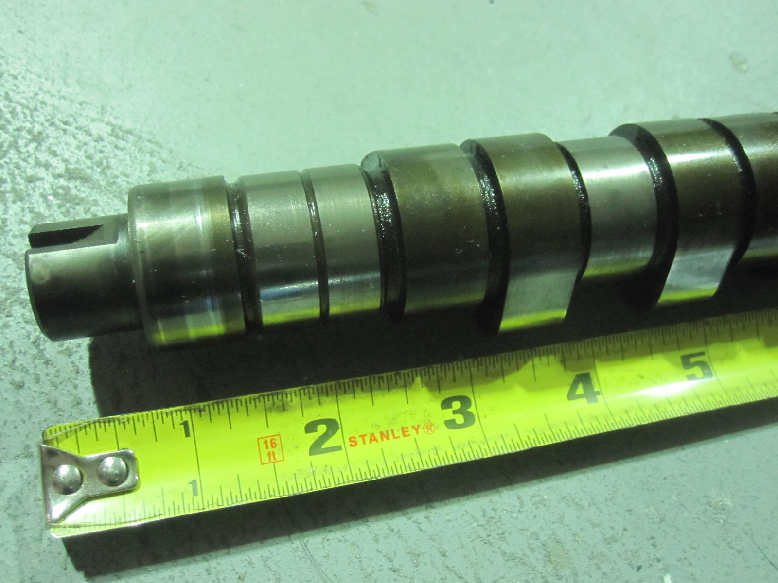 This camshaft is out of a Honda D15 nonVTEC engine. 3046 Car Parts