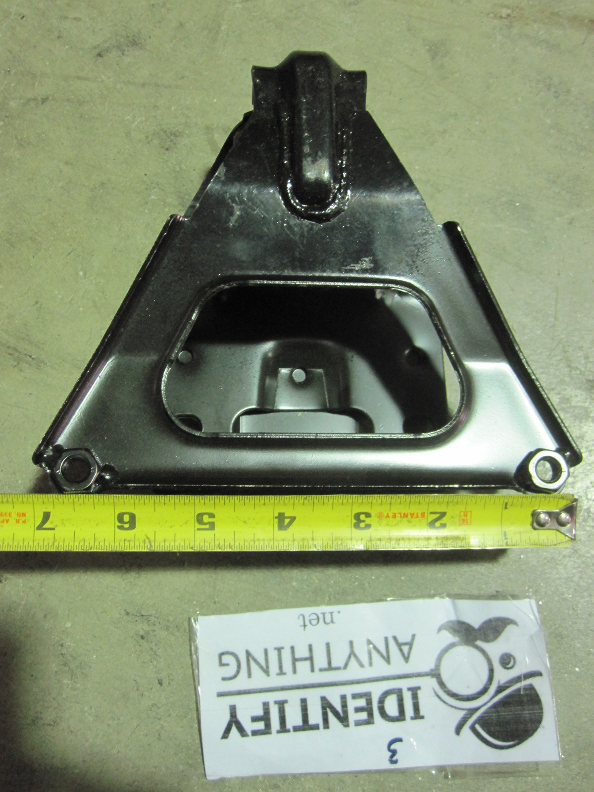 These are engine torque strut brackets or mounts for many different GM cars. See URL for the