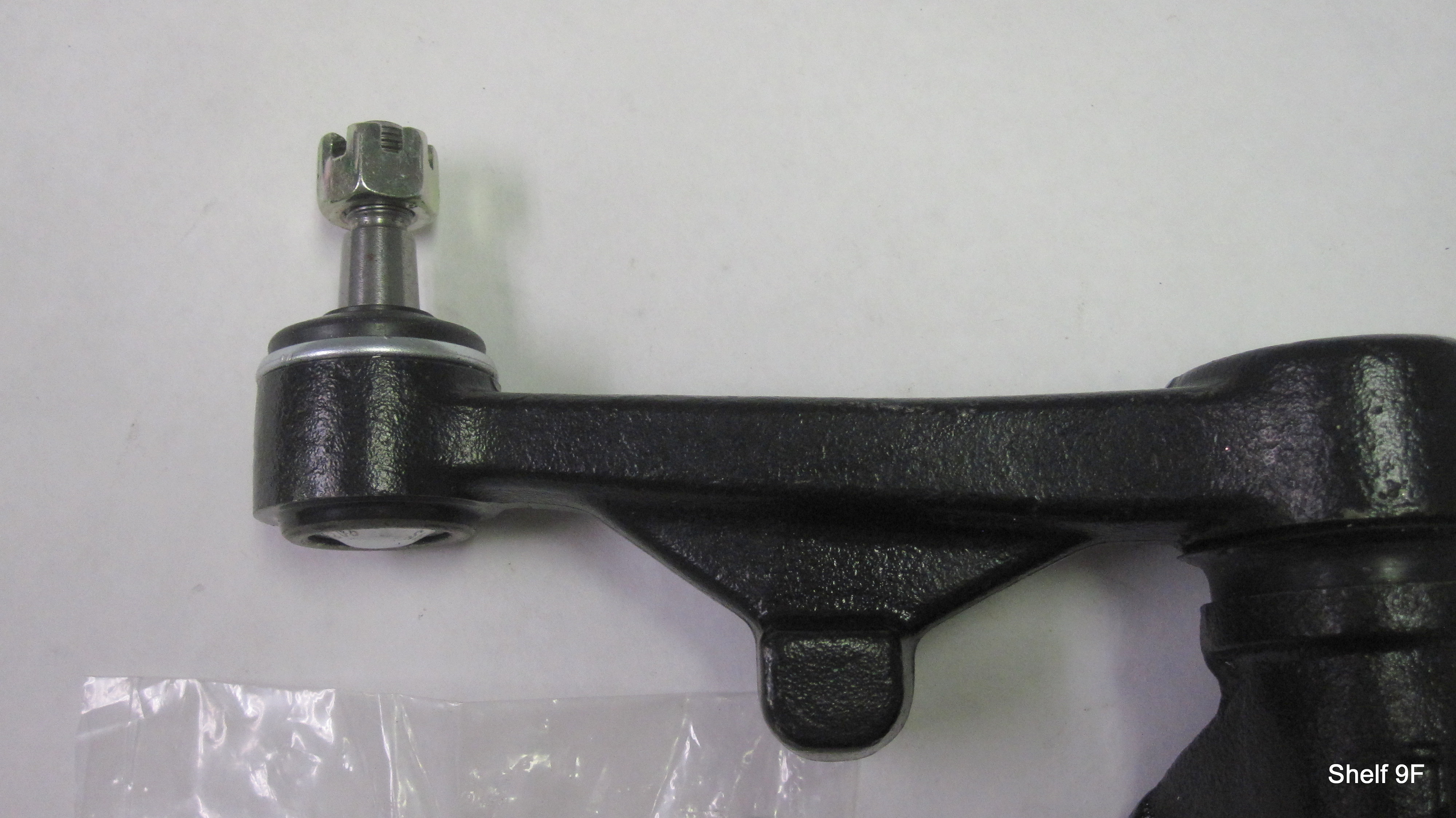 Steering idler arm for Toyota Hilux pickup. 4400 Car Parts and