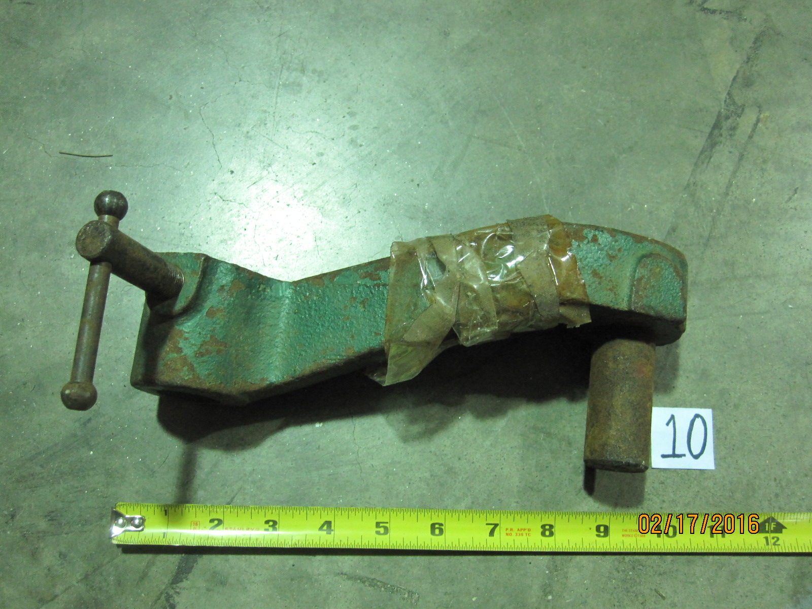 This is a tool rest extension used on a wood lathe. A wood lathe is