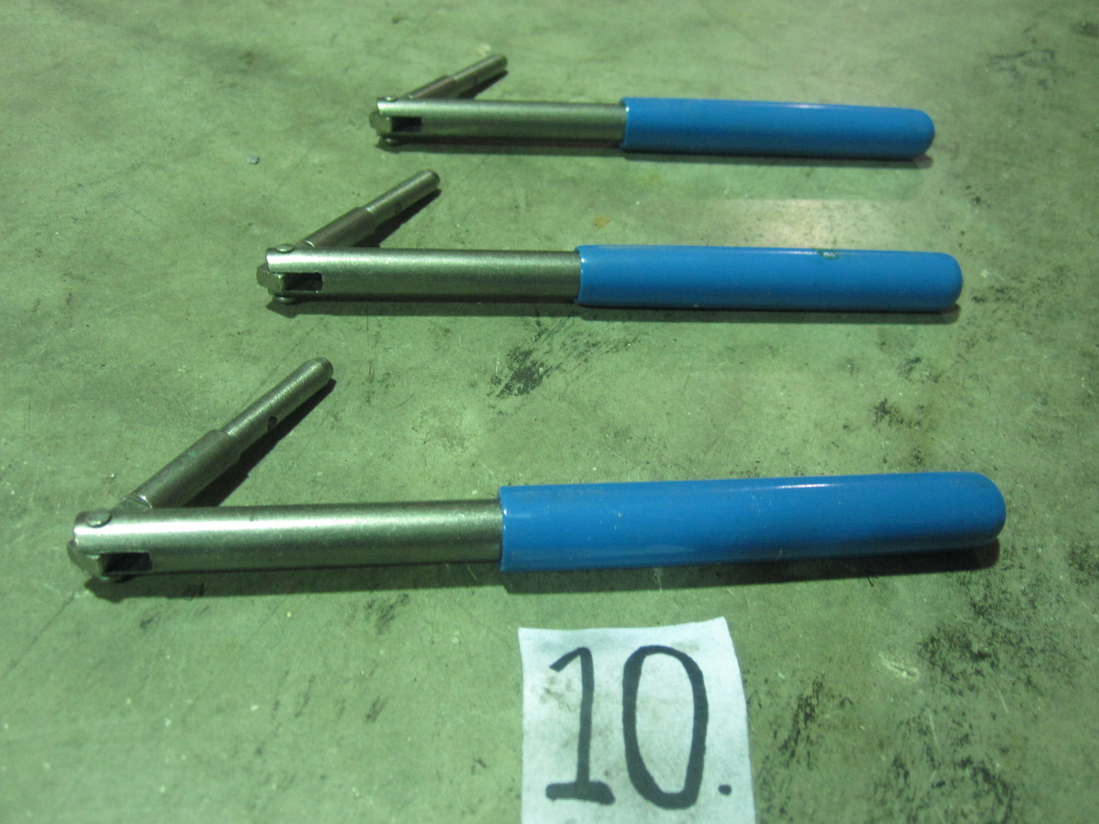 This is a fencing tool called a clip bender. 2018 Tools Can you