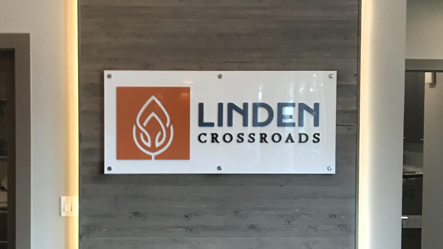 Linden Crossroads IDF Pensign