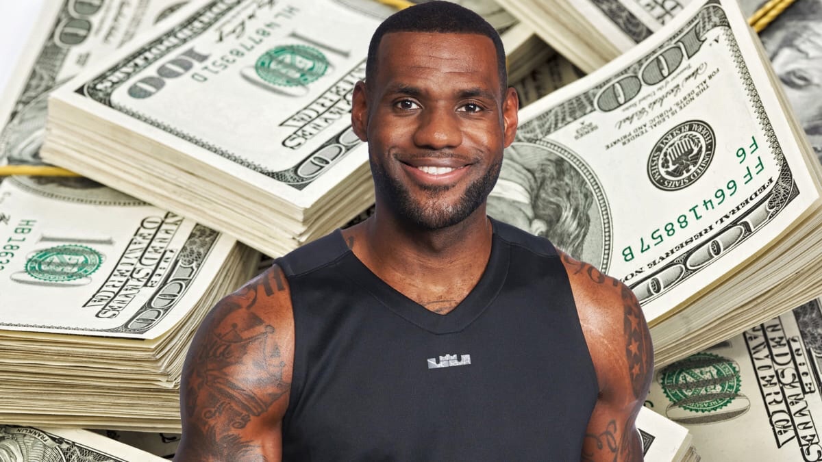 LeBron James career earnings are poised to eclipse the 1 billion mark