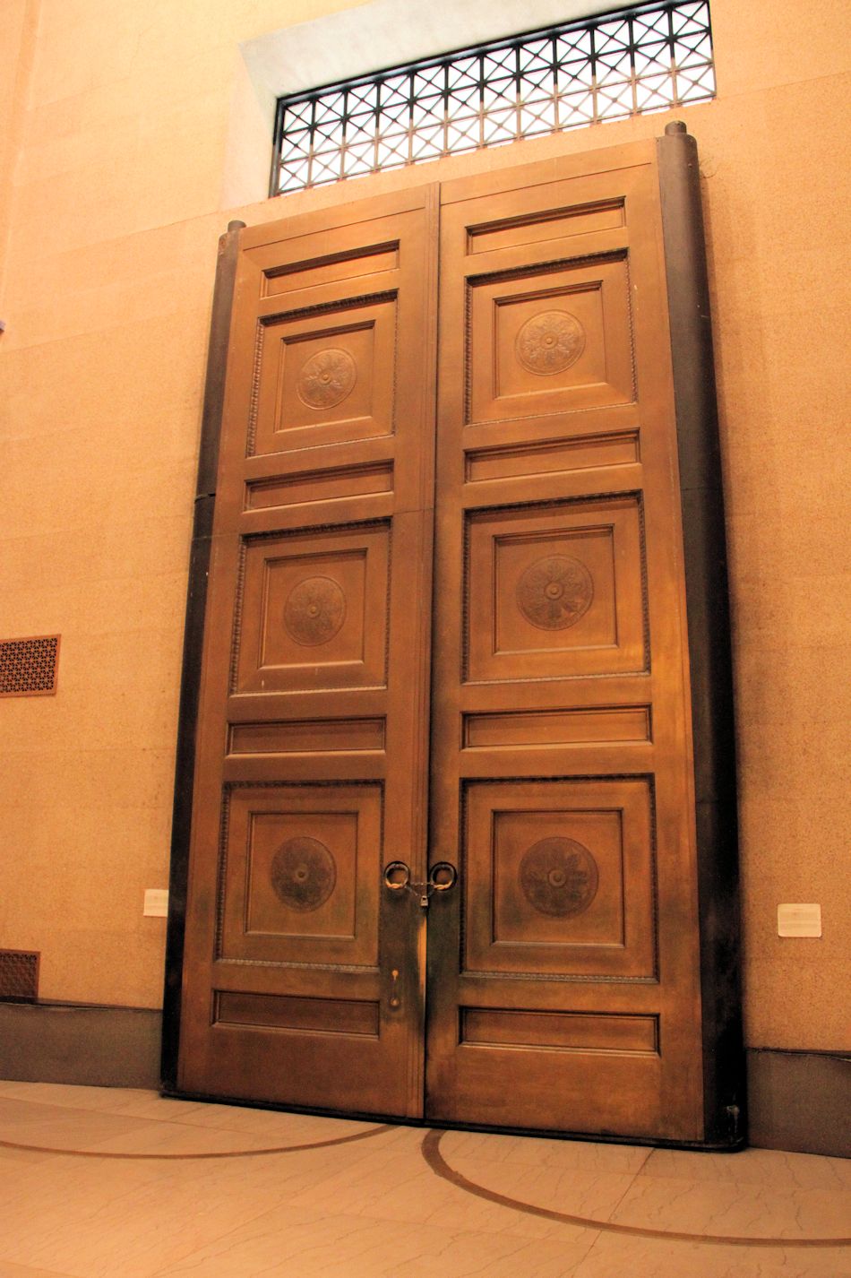 I Dig Hardware » The Parthenon Nashville, Tennessee