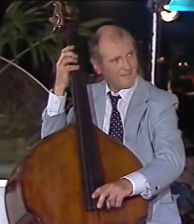 Tony Archer idiodextrous