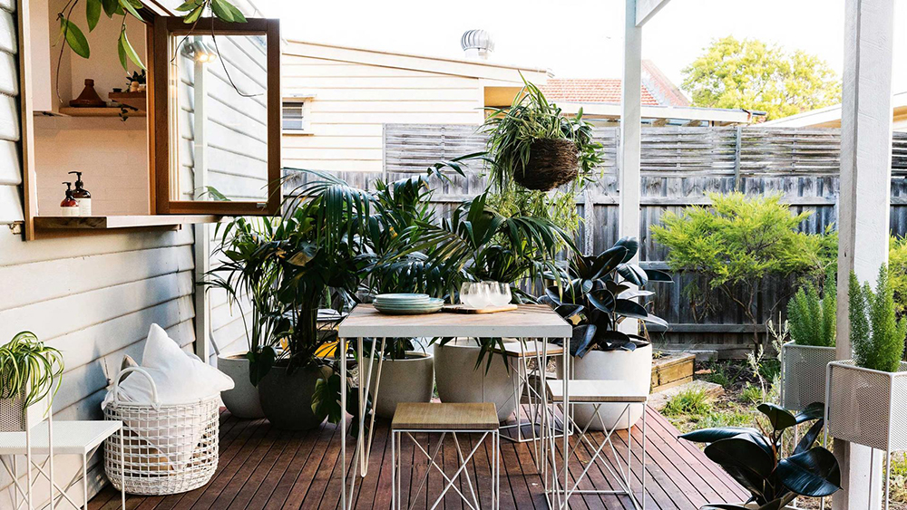 Eight Modern Urban Jungle Patios That are Perfect for Lounging Idle