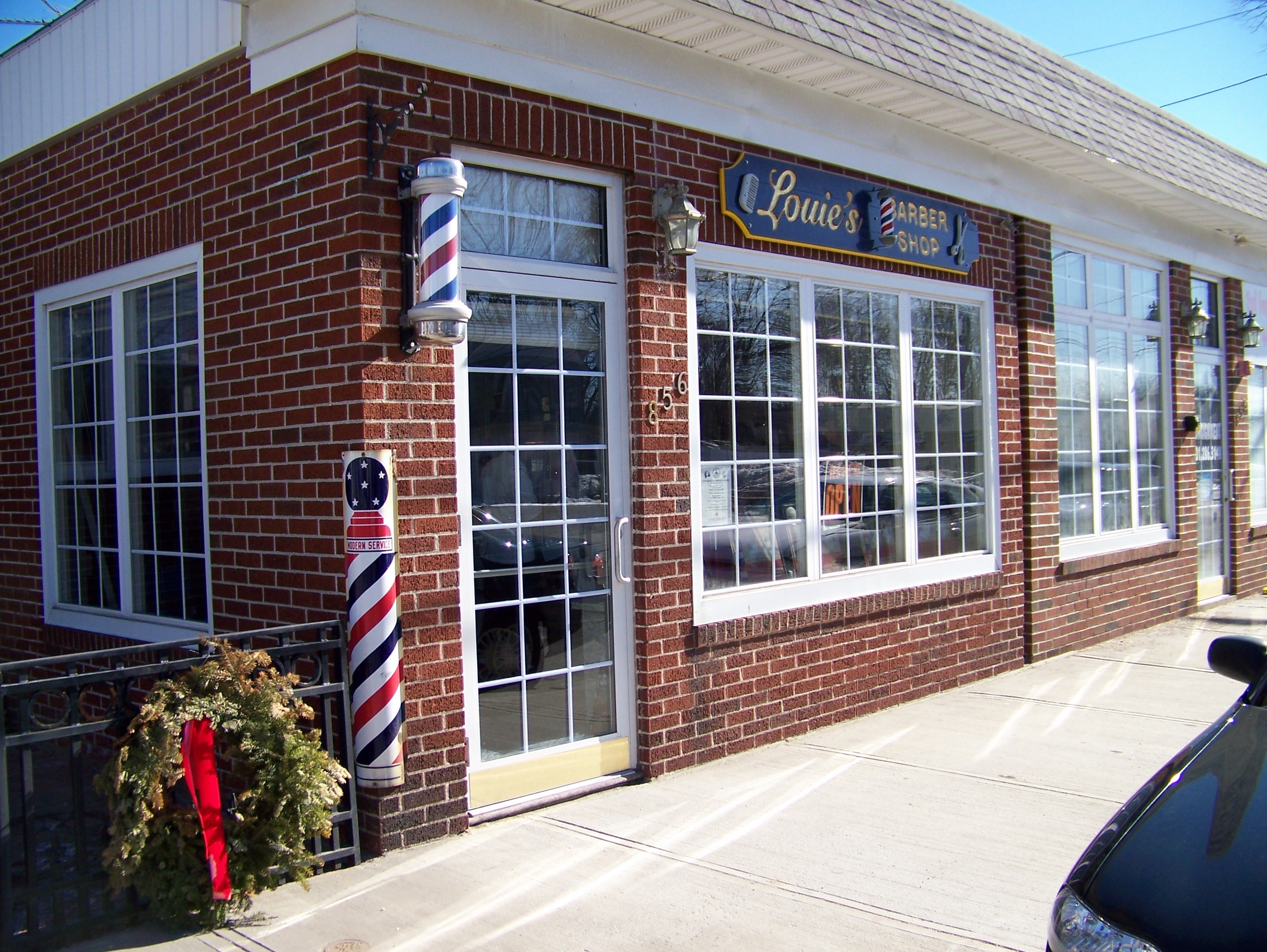 From Frank’s to Louie’s .. It’s a barber shop, not a salon KE1RI A