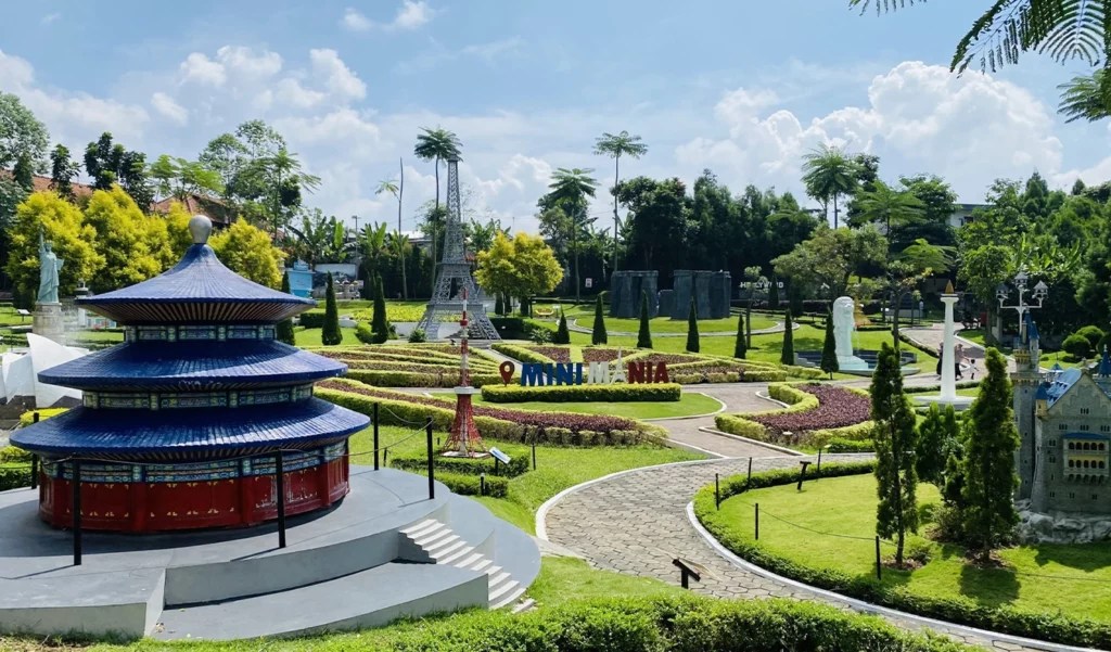 10 must visit places in Semarang(03)