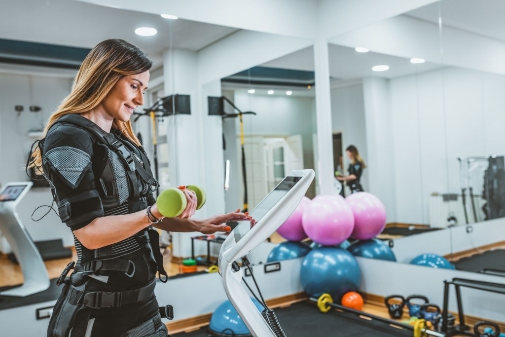 Does EMS Workout Help To Build Muscle? (and is it safe?)