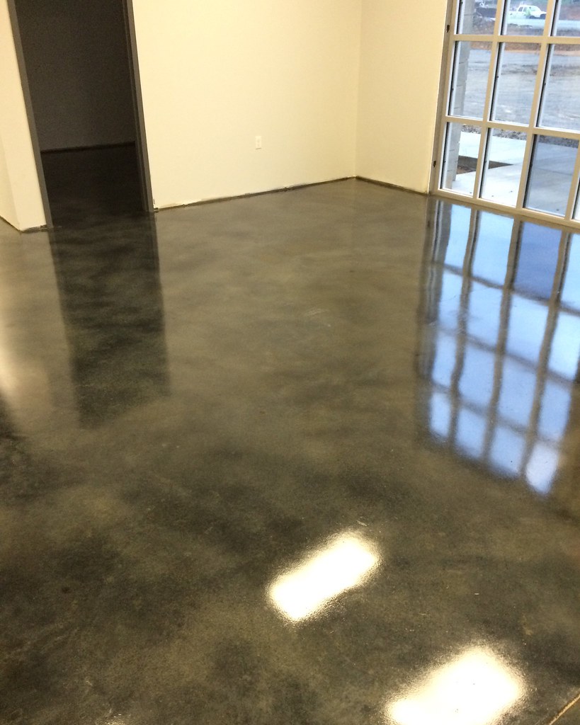 Stained concrete offices at Stallings Collision Center in Bristol, VA