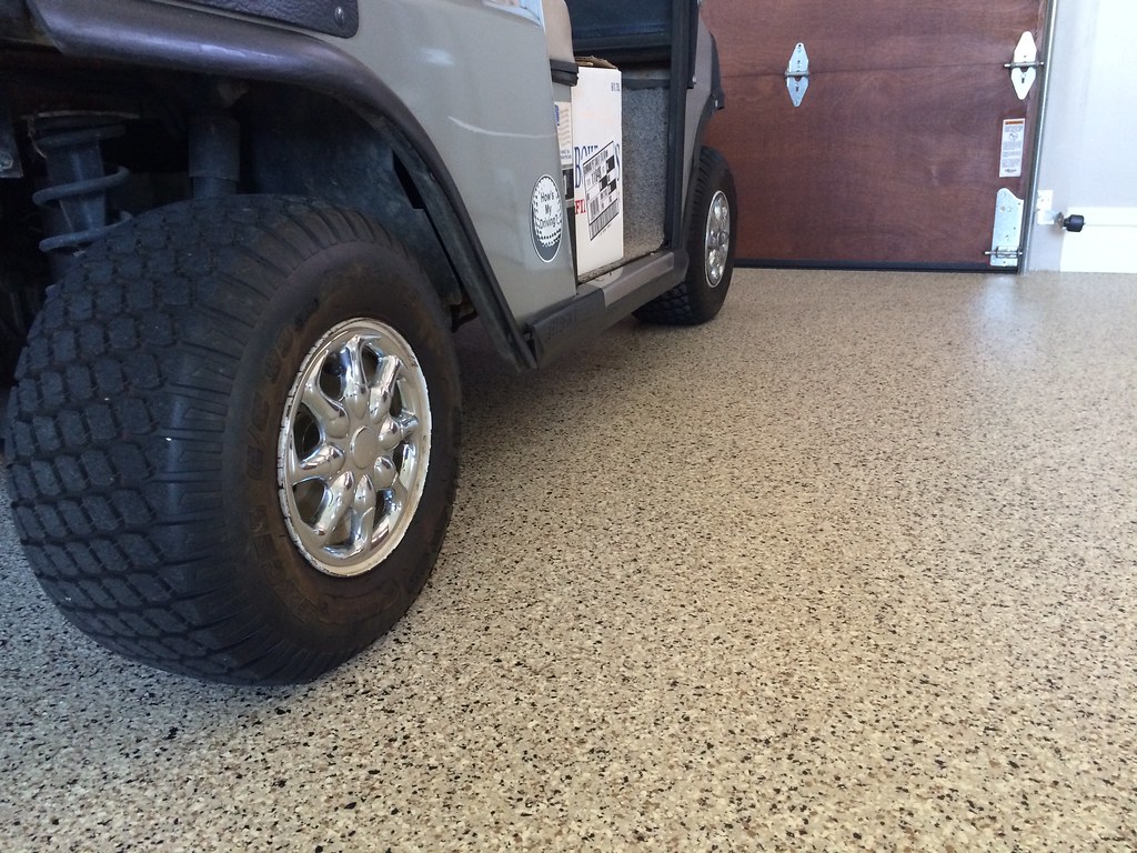 Vinyl chip epoxy garage floor with a low gloss/satin finish