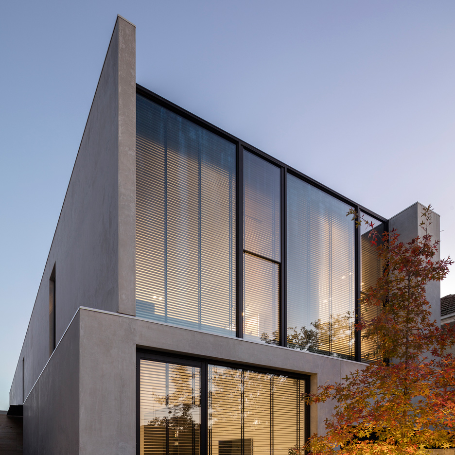 Davidov Partners completes concrete and glass house for empty nesters