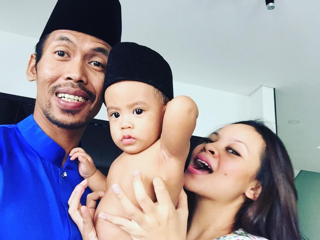 Sekitar Hari Raya Shuib, Siti Sarah (11 gambar) Nibong Press