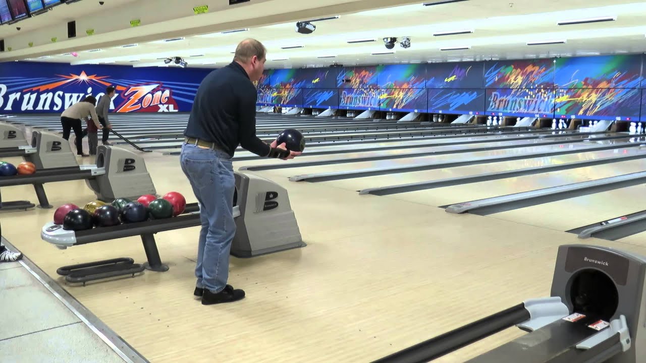 Thanksgiving Bowling 2014 A complicated spare I should have made