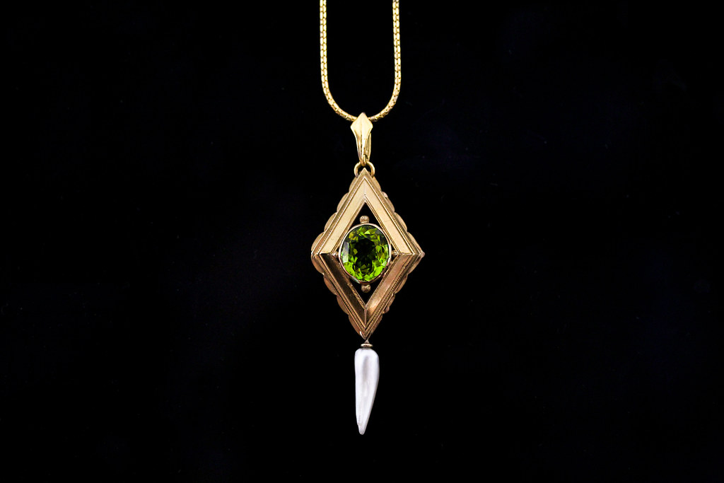 Why is it so Hard to Find Peridot Jewelry I Like? Site Title
