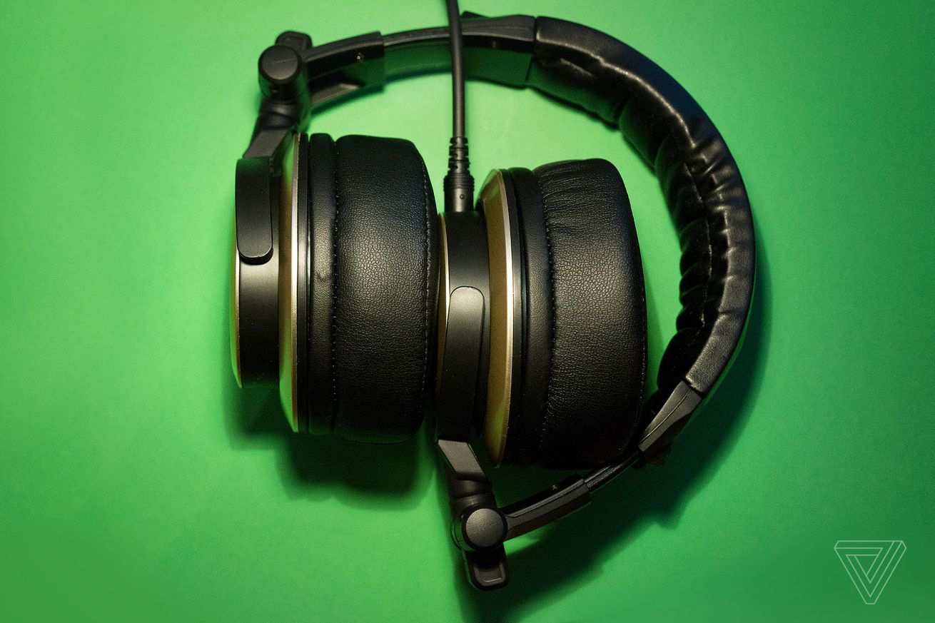 Amazon Echo, Samsung TVs, Destiny 2 bundle, and more of the best tech