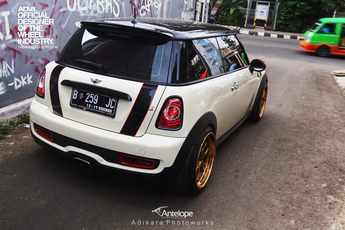 SuperCars Show — Mini Cooper S R56 On ADV7 TF SL ADV.1 Wheels