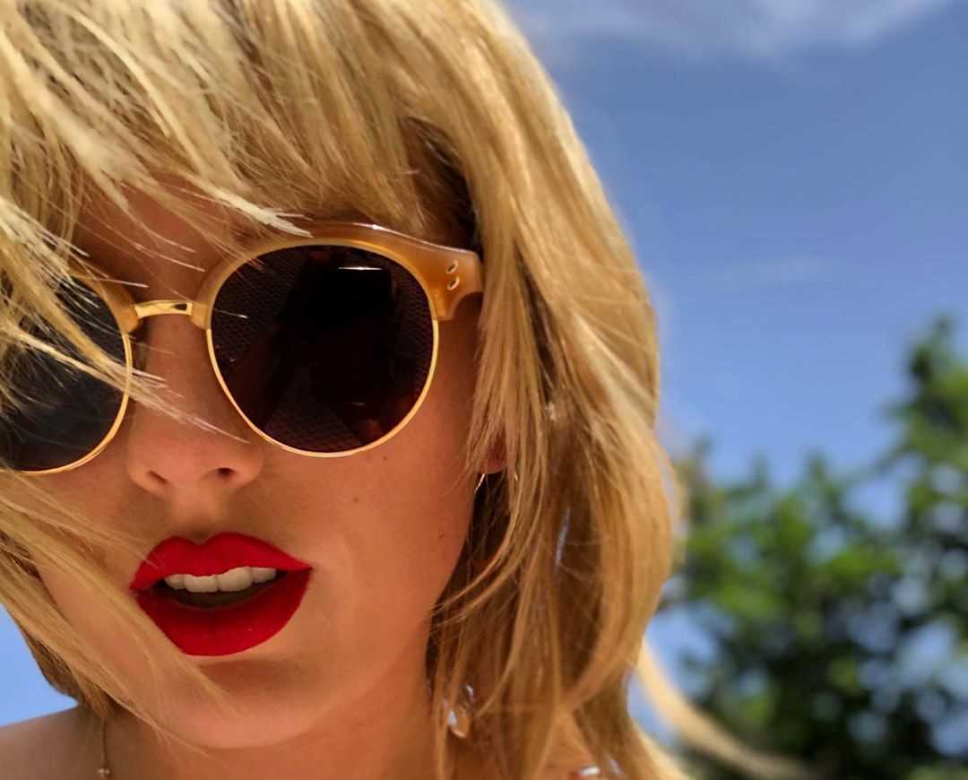 Taylor Swift Instagram Live Stream 23 July 2019 IG LIVE's TV