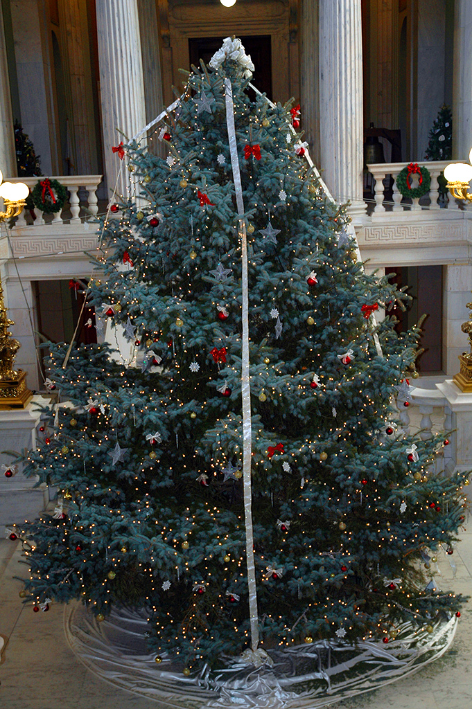 Christmas In Ri 2024 RI State House Christmas Tree and Holiday Displays Ignite Providence