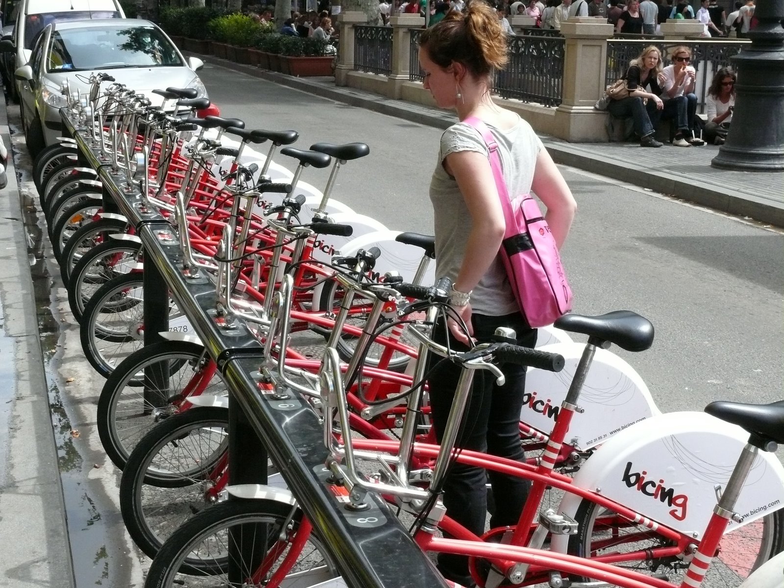 Bike Sharing in Barcelona IGO Car Sharing