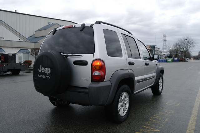 Jeep Liberty 4×4 Local BC Auto Igor Motors