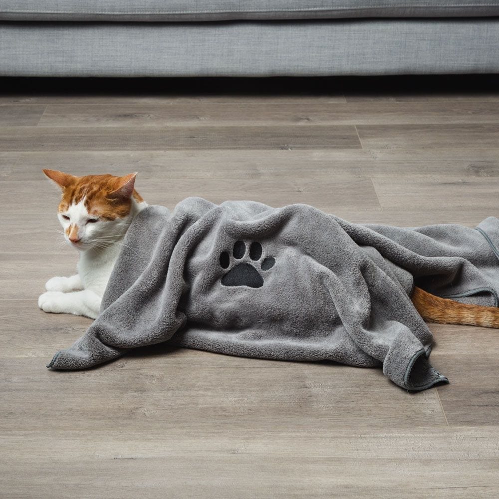 Premium Cat Bath Towel Large Size, Soft & Absorbent Deal 25 OFF