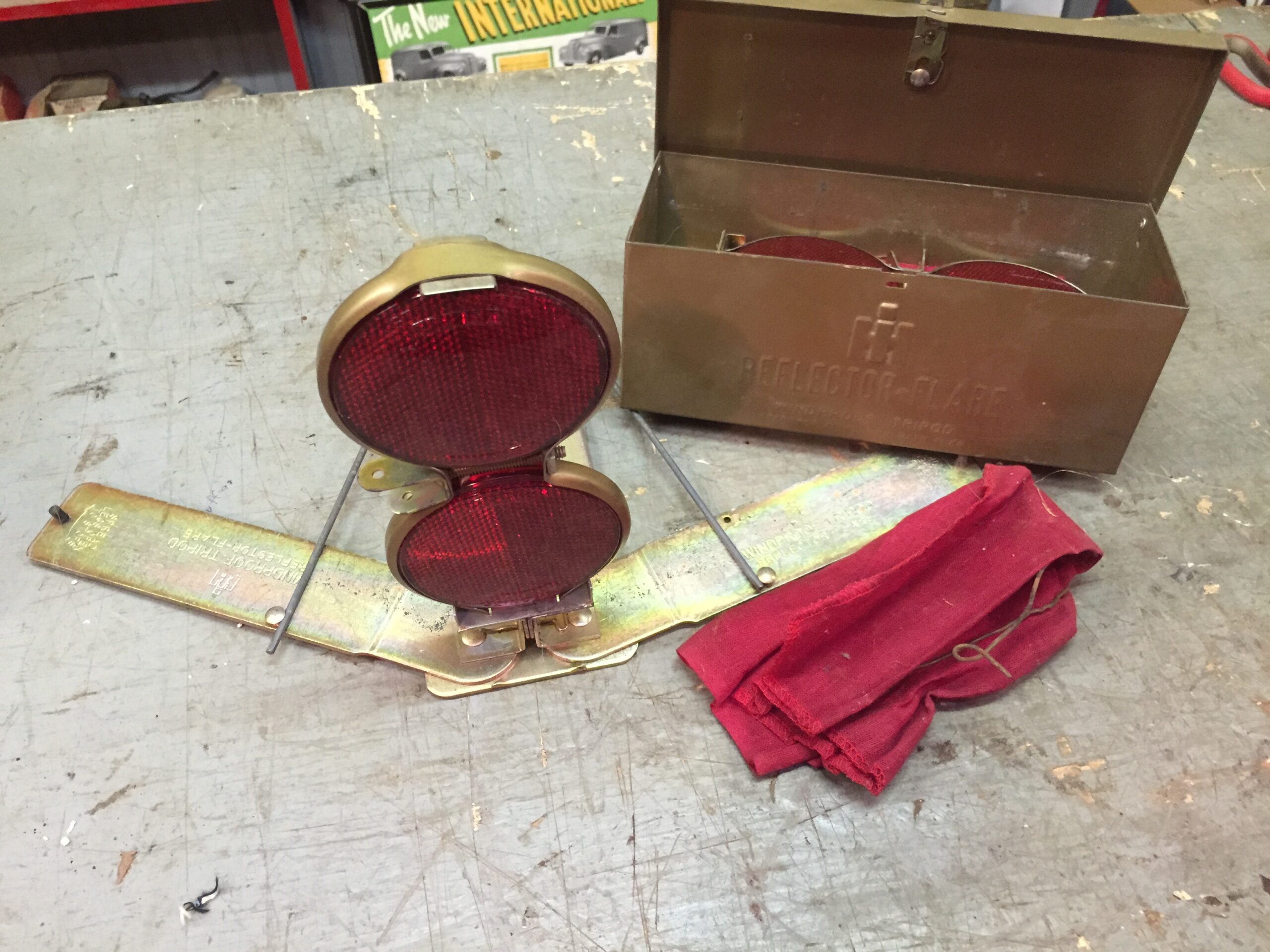 IH TRUCKS REFLECTOR FLARE KIT! IH Scout