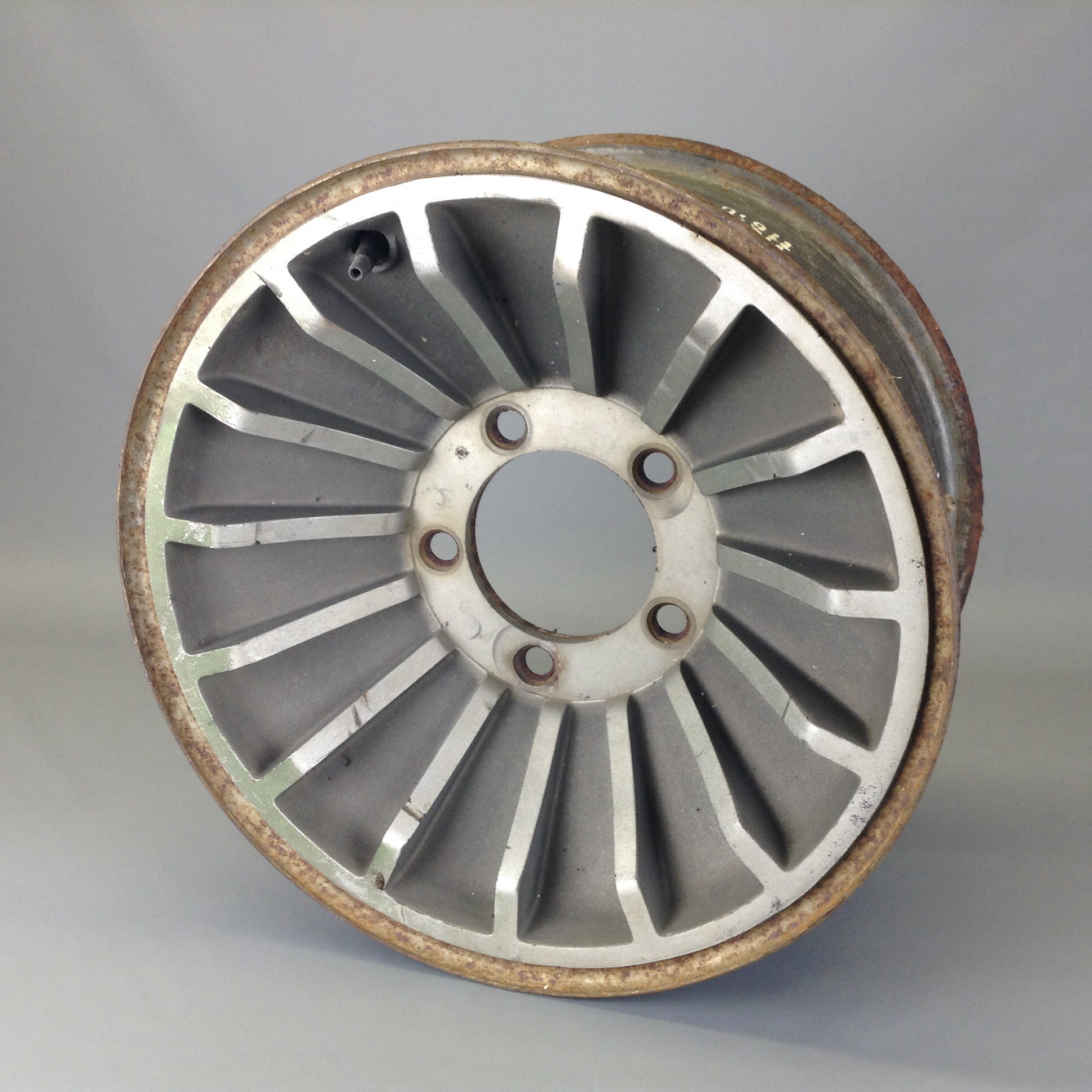 Scout II Polycast "Turbine" Wheels IH Scout