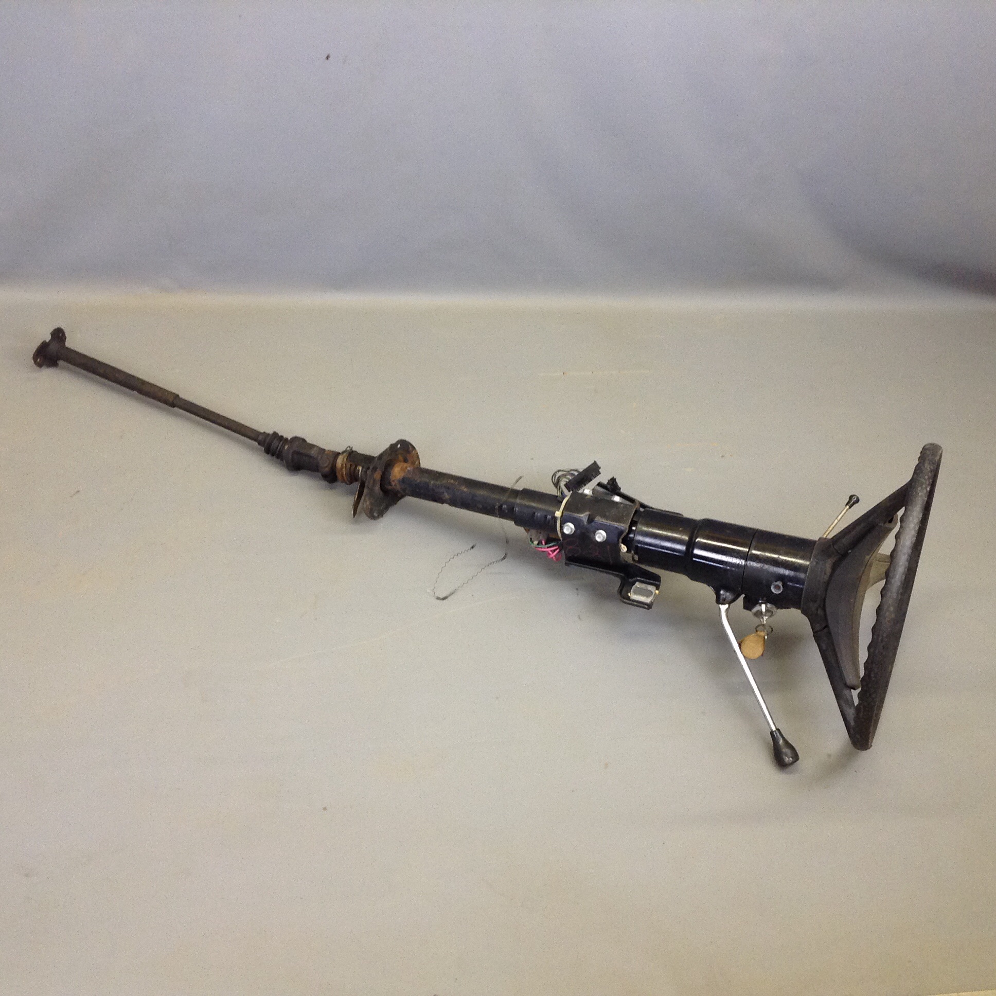 7475 Travelall AUTOMATIC Steering Column IH Scout
