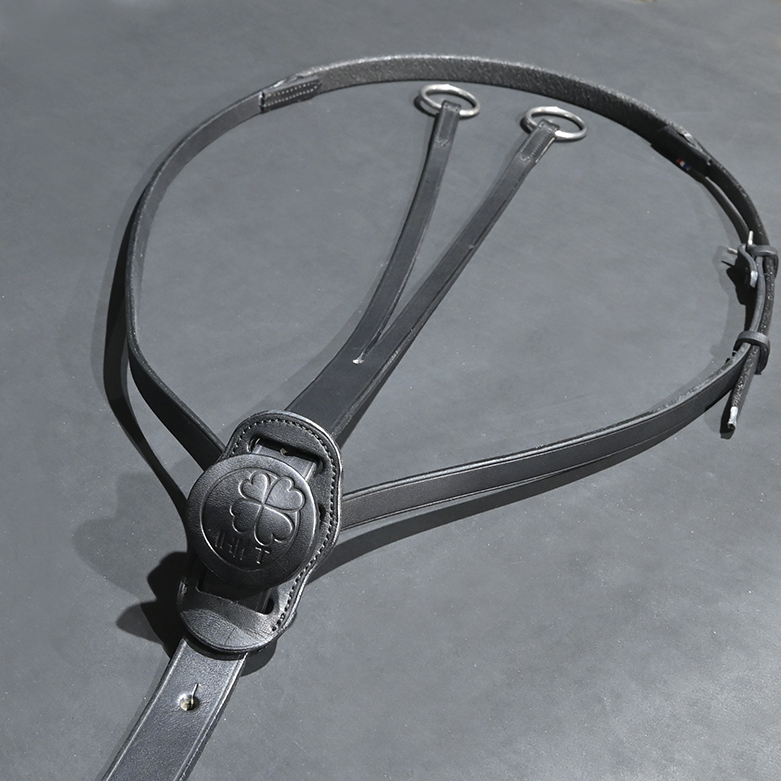 Martingale CCure à anneaux Noir In Horse We Trust