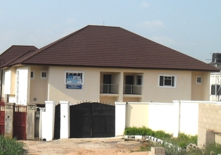 VIRTUAL TOUR Semi detached 4 bedroom duplex located Zoo Estate