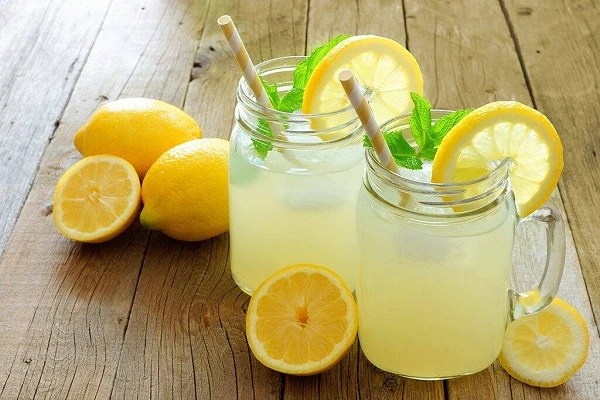Minum Air Lemon Setiap Hari, Rasakan 8 Manfaat untuk Kesehatan