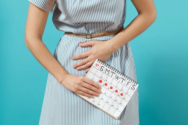 Tak Melulu Jerawatan, Ini 5 Ciri Perubahan Hormon Saat Menstruasi Akan  Datang
