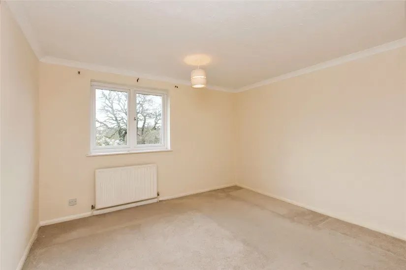 Meadowland, Chineham Property Details Jacobs Properties