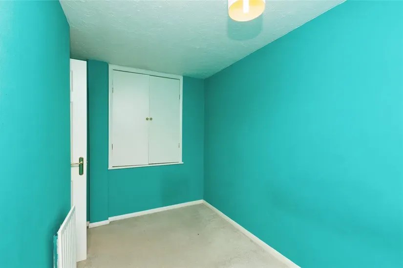 Meadowland, Chineham Property Details Jacobs Properties