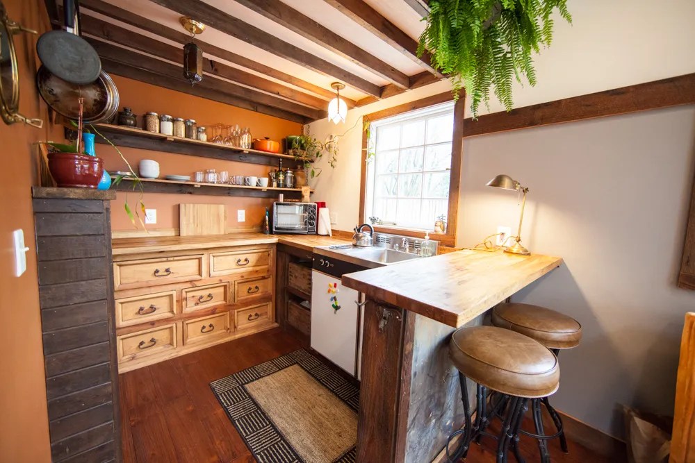 Tour of a handcrafted rustic tiny house in Portland, Oregon Living