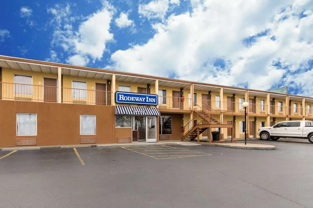 Rodeway Inn Hopkinsville Hopkinsville, KY Hotels Tourist Class Hotels