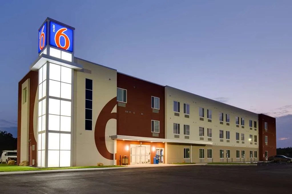 Motel 6 Poplar Bluff Tourist Class Poplar Bluff, MO Hotels Business Travel Hotels in Poplar
